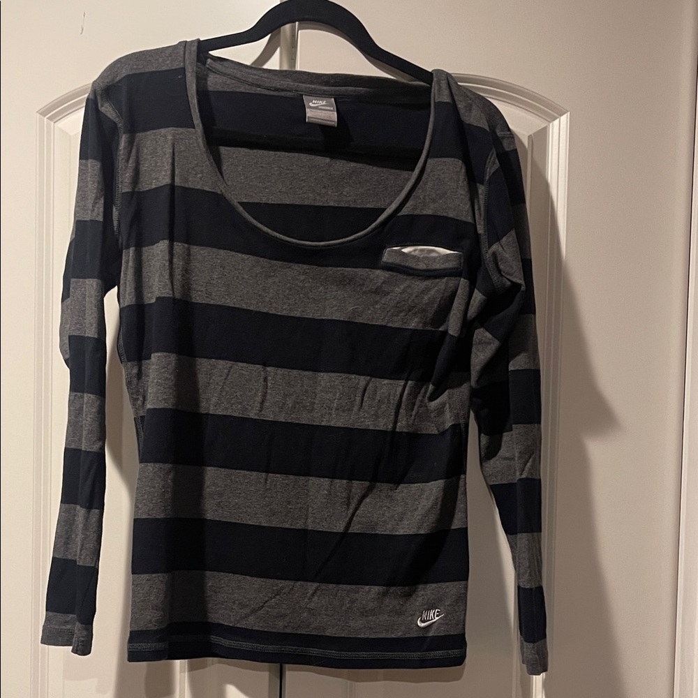 Nike Women's Black and Gray Striped Long Sleeve Tee